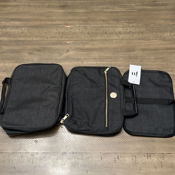 Jessica Moore Makeup carrying pouch - Picture 9 of 9